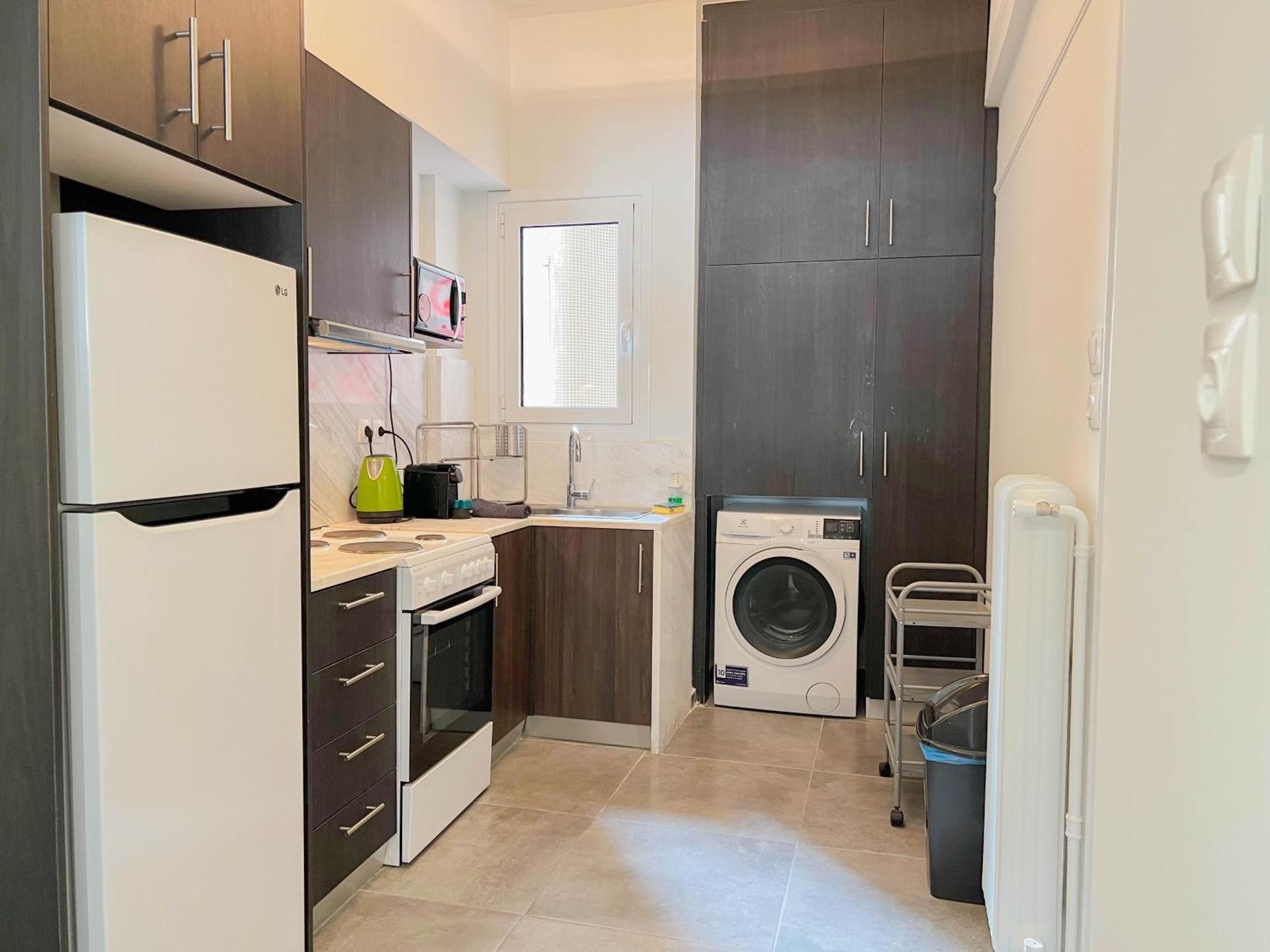 Family Two Bedroom Apartment Benaki Athena Bagian luar foto