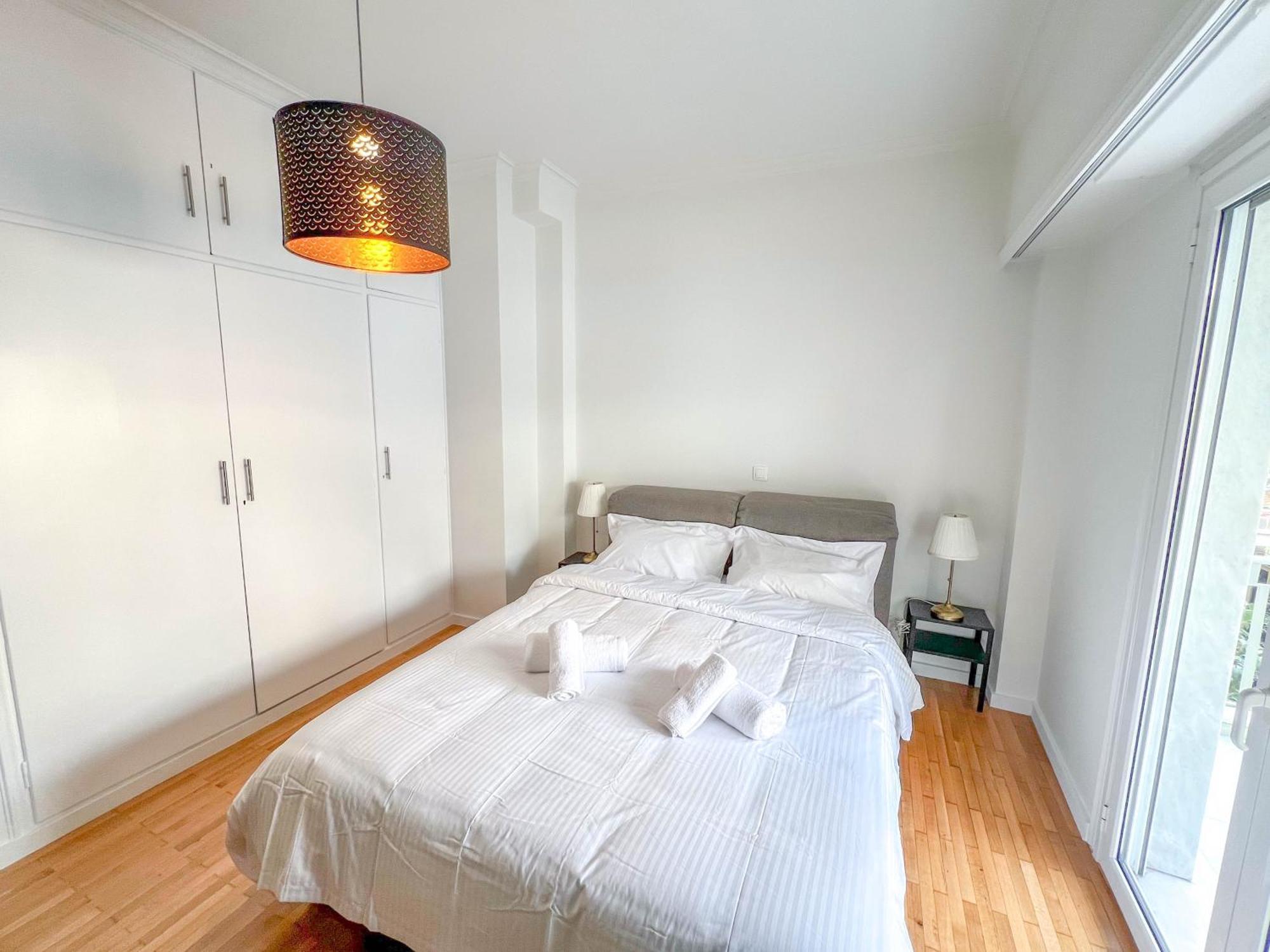 Family Two Bedroom Apartment Benaki Athena Bagian luar foto