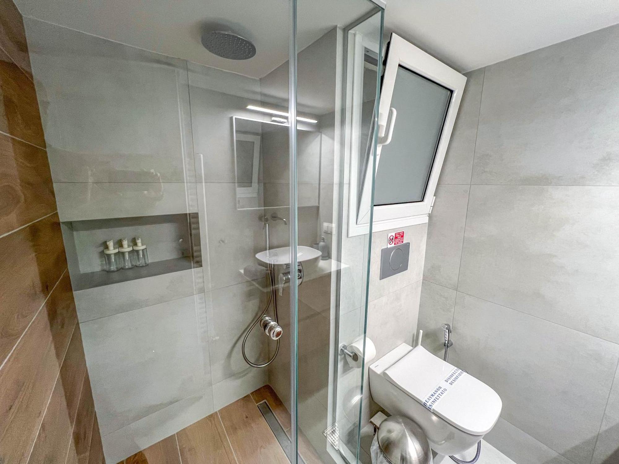 Family Two Bedroom Apartment Benaki Athena Bagian luar foto