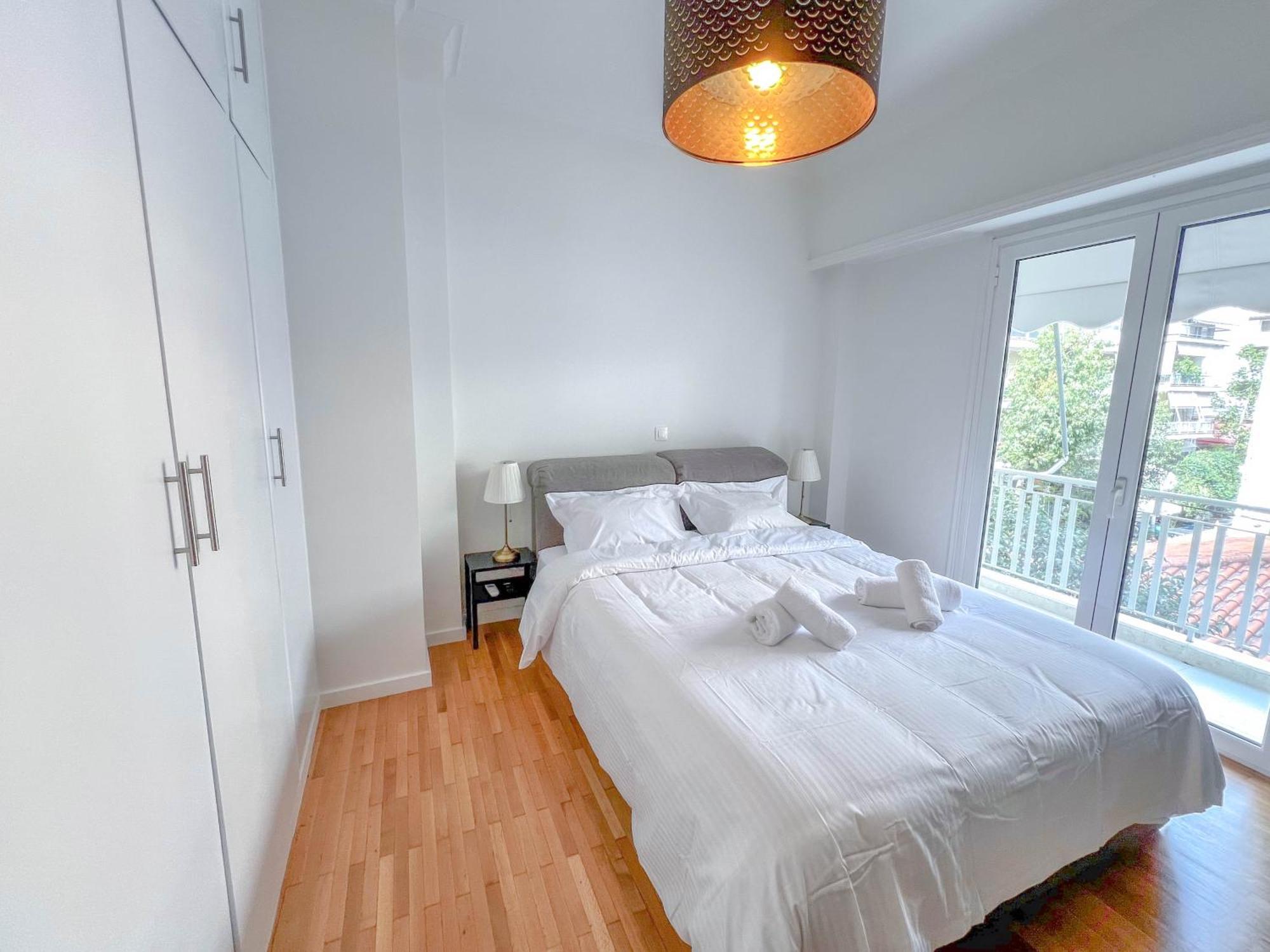 Family Two Bedroom Apartment Benaki Athena Bagian luar foto