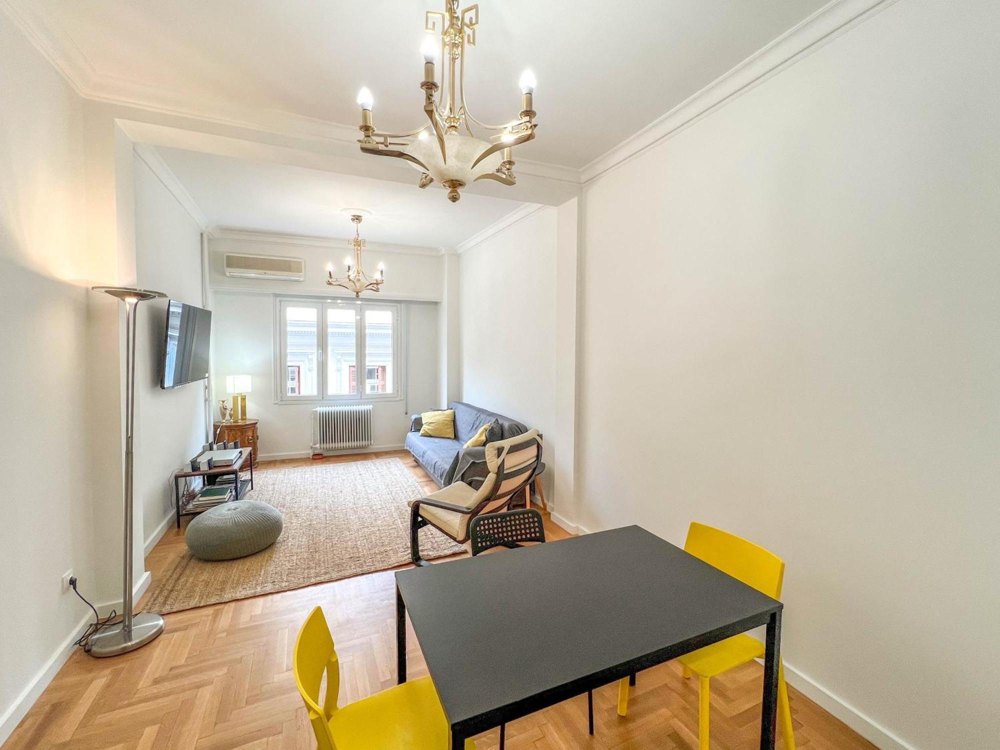 Family Two Bedroom Apartment Benaki Athena Bagian luar foto