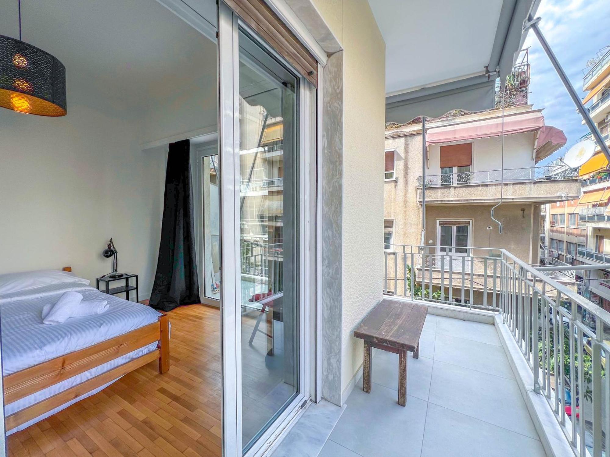Family Two Bedroom Apartment Benaki Athena Bagian luar foto